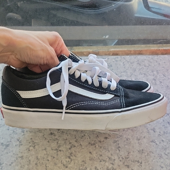 Vans Black and White Old Skool Sneakers - Picture 5 of 7